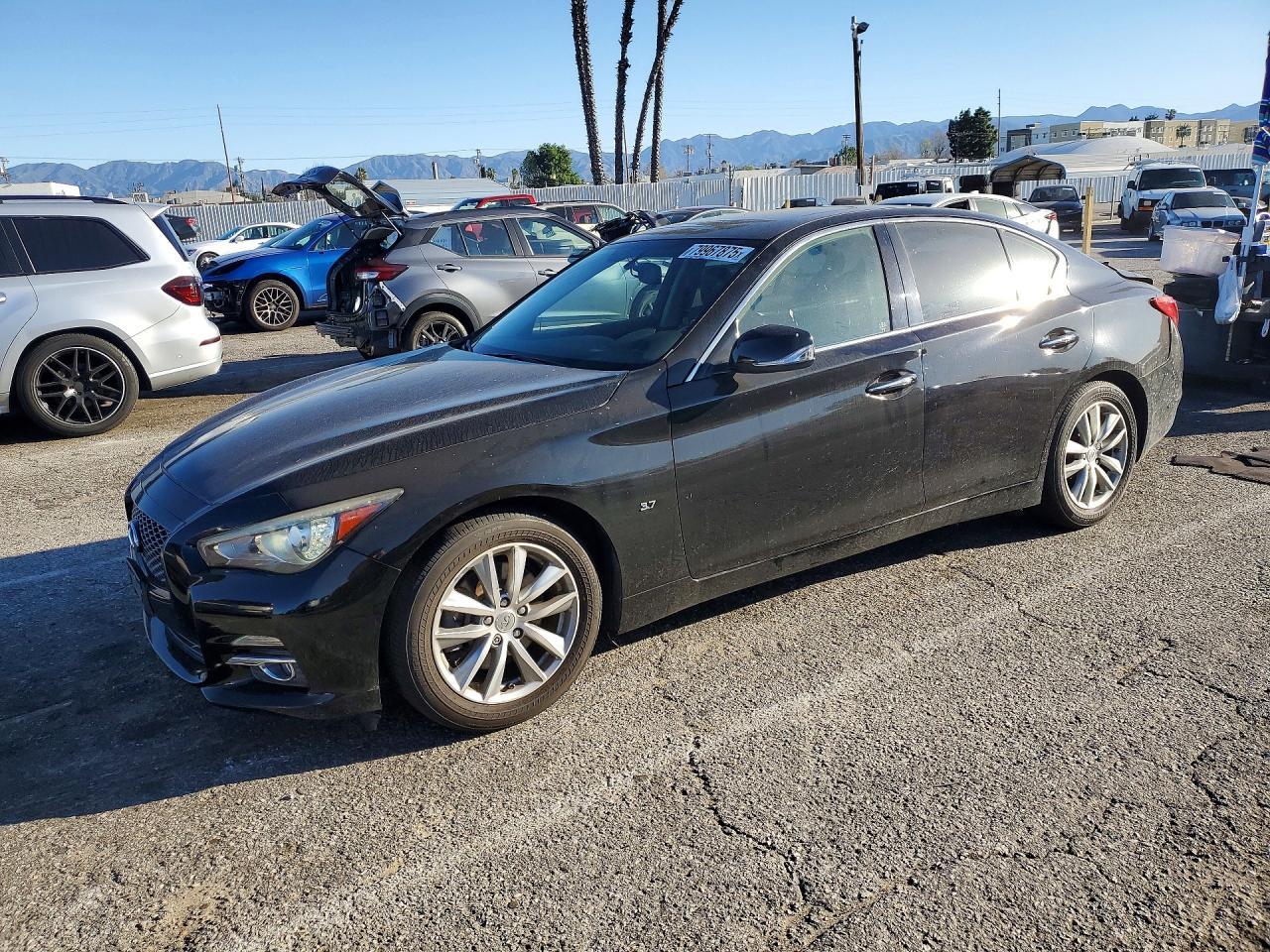 2015 Infiniti Q50 Premium