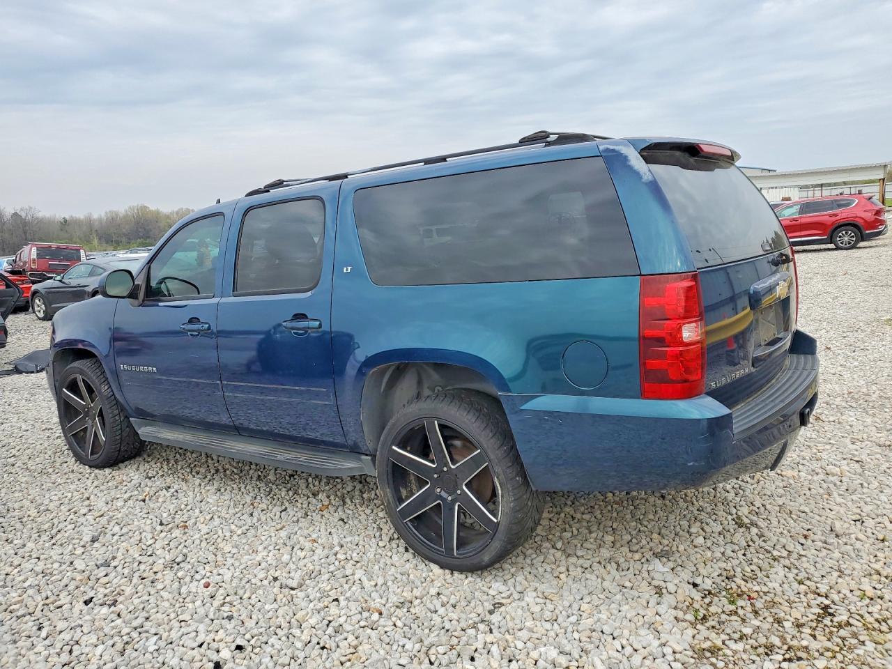 2007 Chevrolet Suburban K1500 - Фото 2