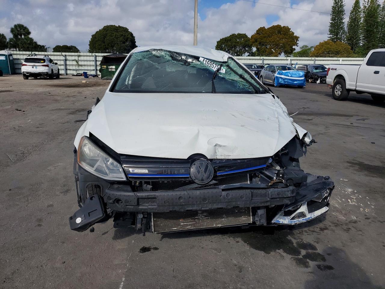 2016 Volkswagen E-Golf Se - Фото 5