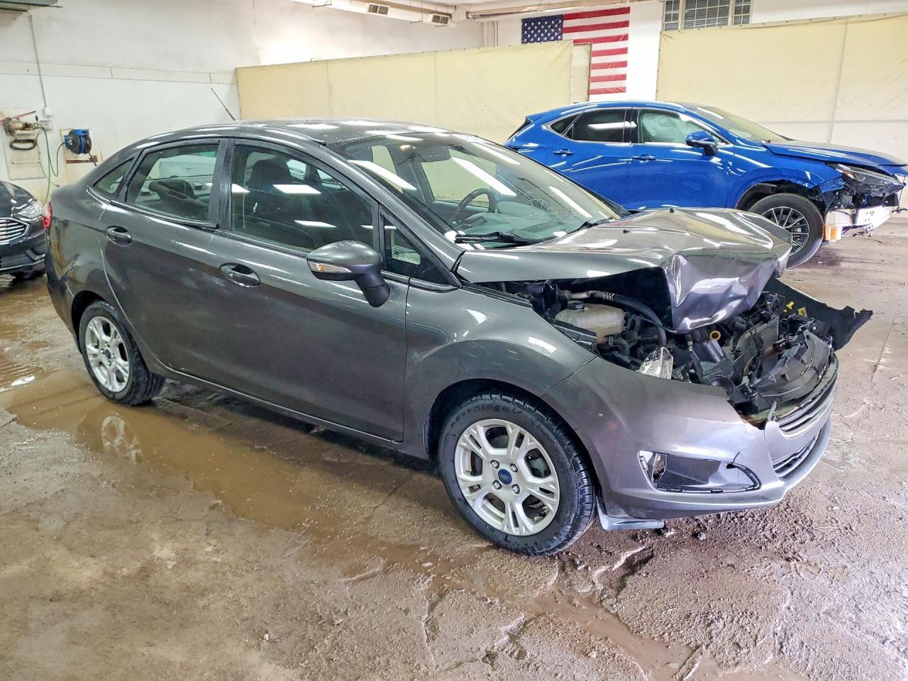 2016 Ford Fiesta Se - Фото 4