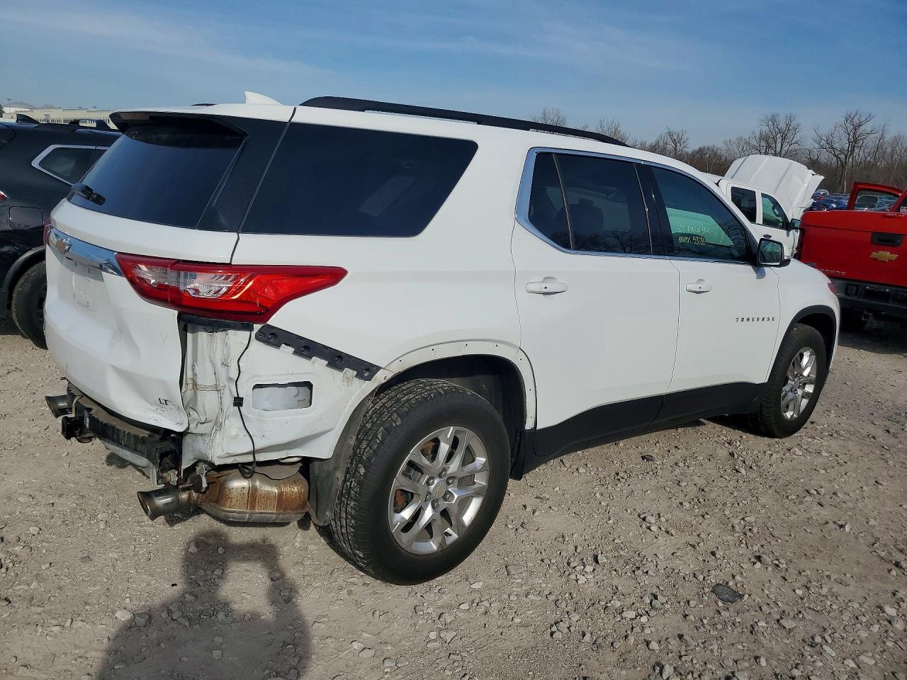 2021 Chevrolet Traverse Lt - Image 3