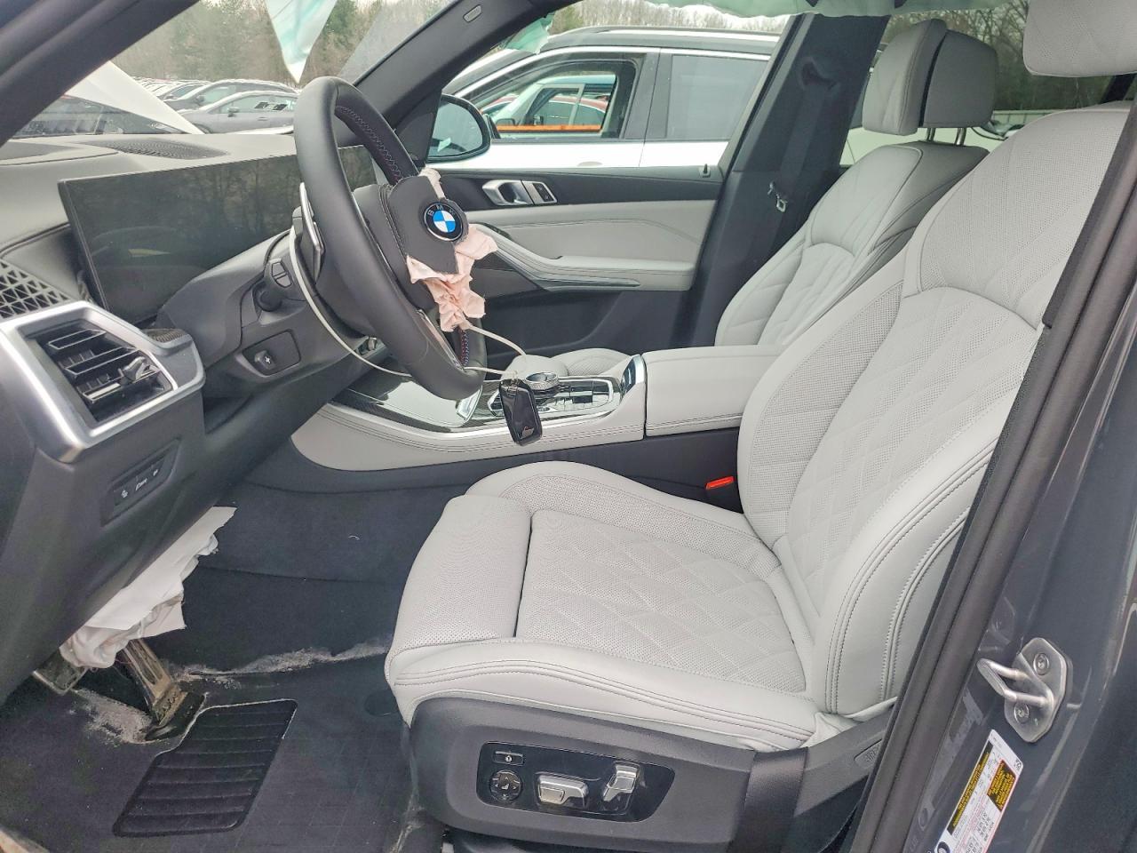2026 BMW X5 M60I - Фото 7