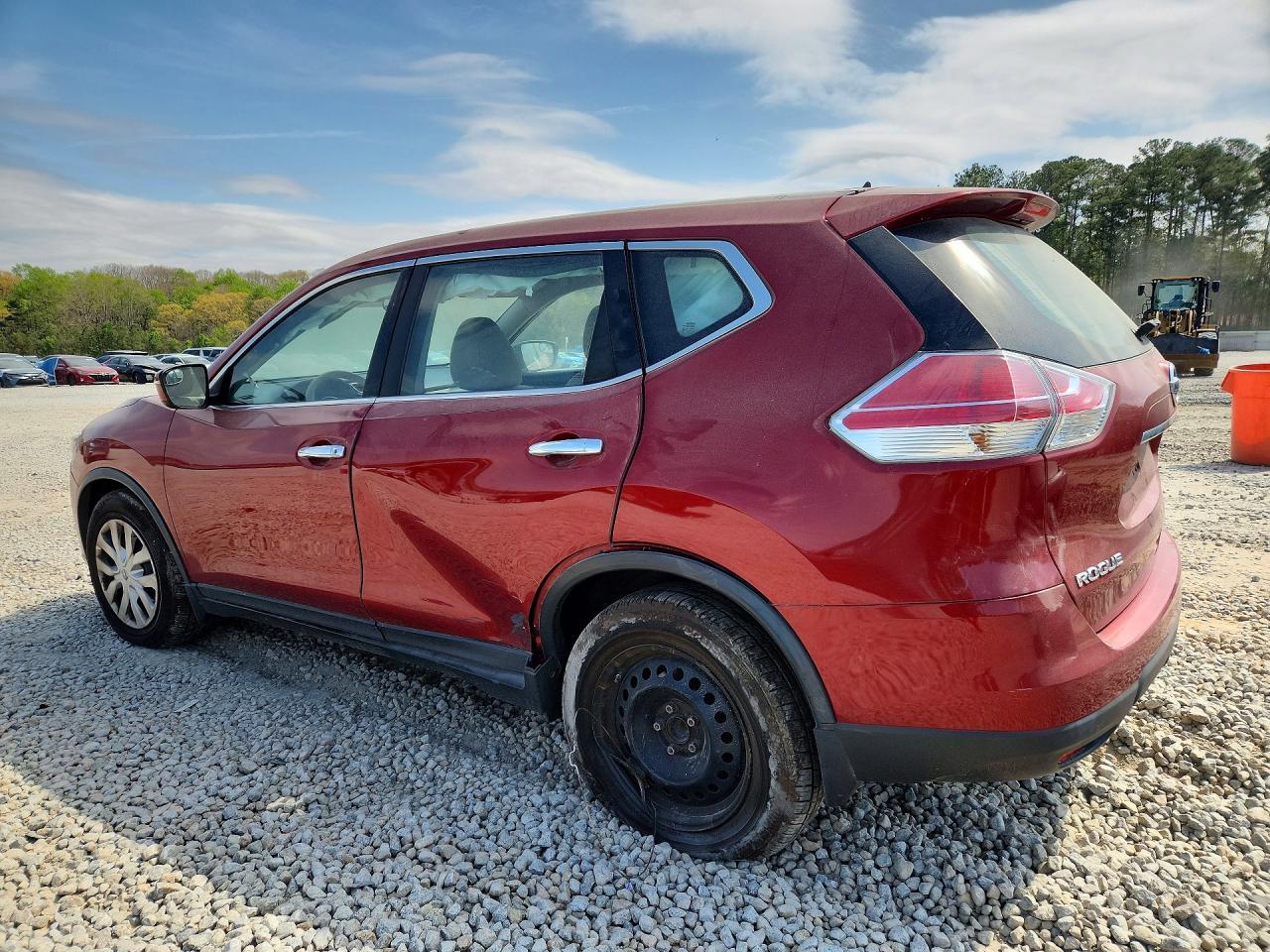 2015 Nissan Rogue S - Image 2