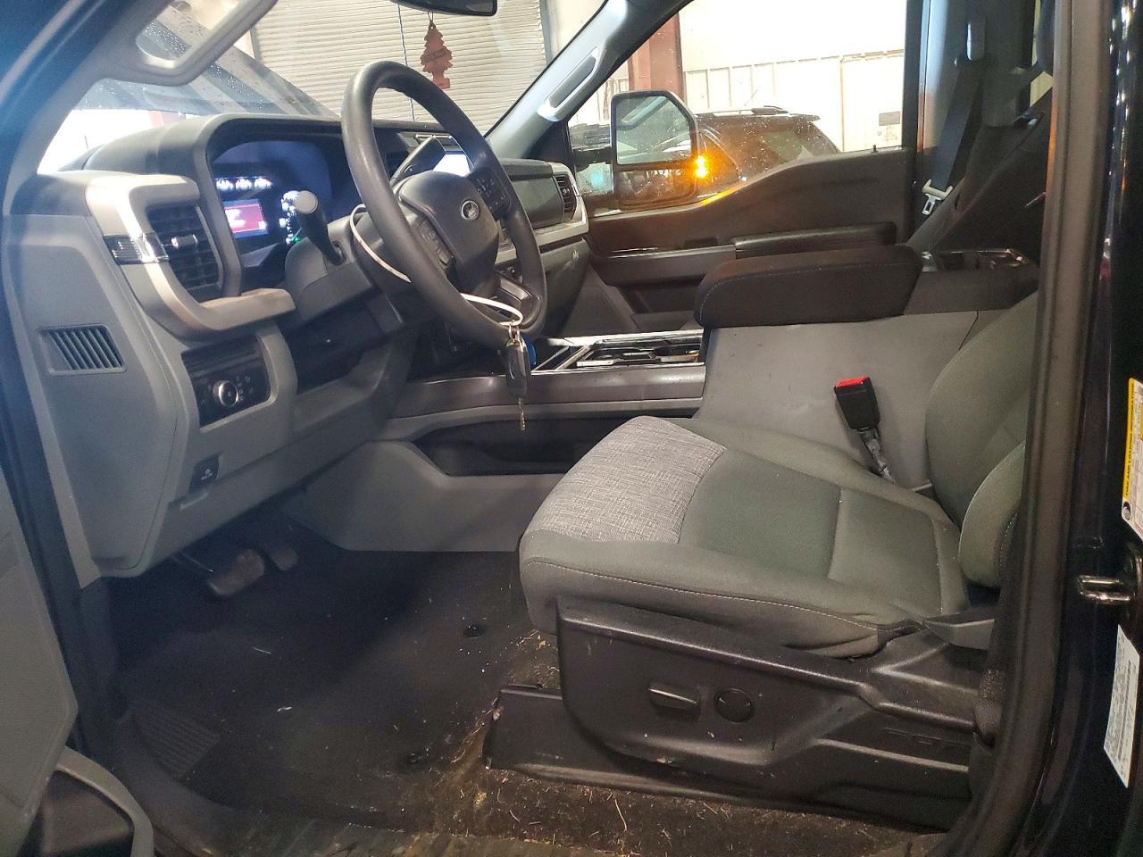 2023 Ford F250 Super Duty - Image 7
