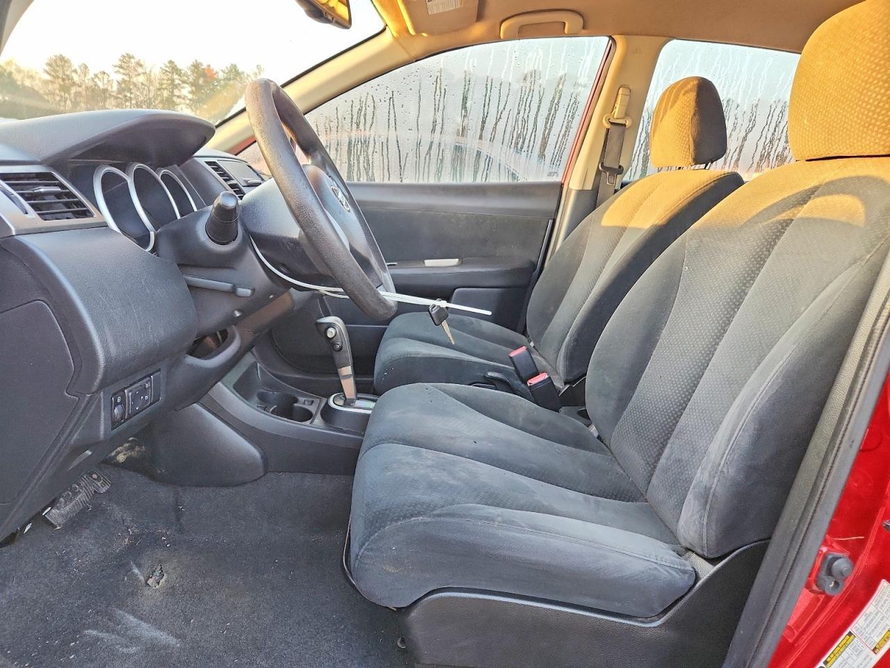 2010 Nissan Versa 1.8 S - Фото 7