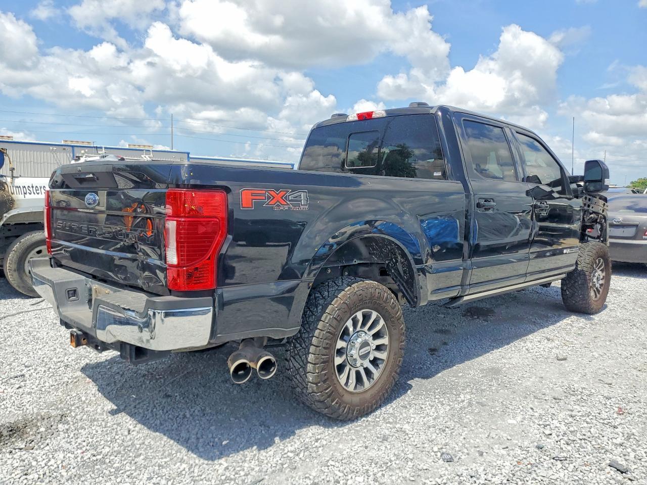 2022 Ford F250 Super Duty - Фото 3