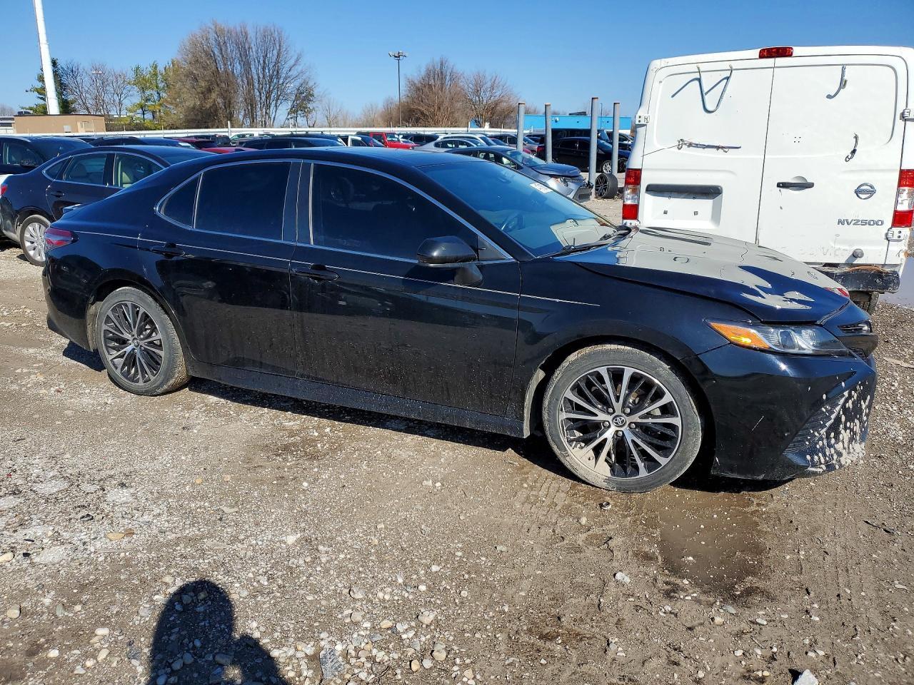 2019 Toyota Camry Se - Image 4