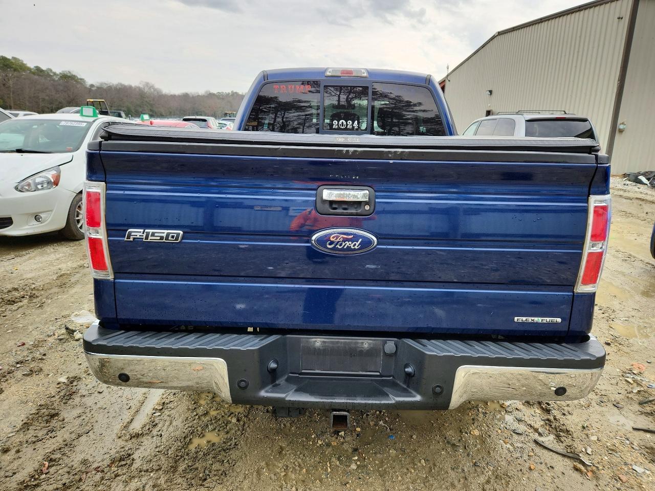 2011 Ford F150 Super Cab - Фото 6