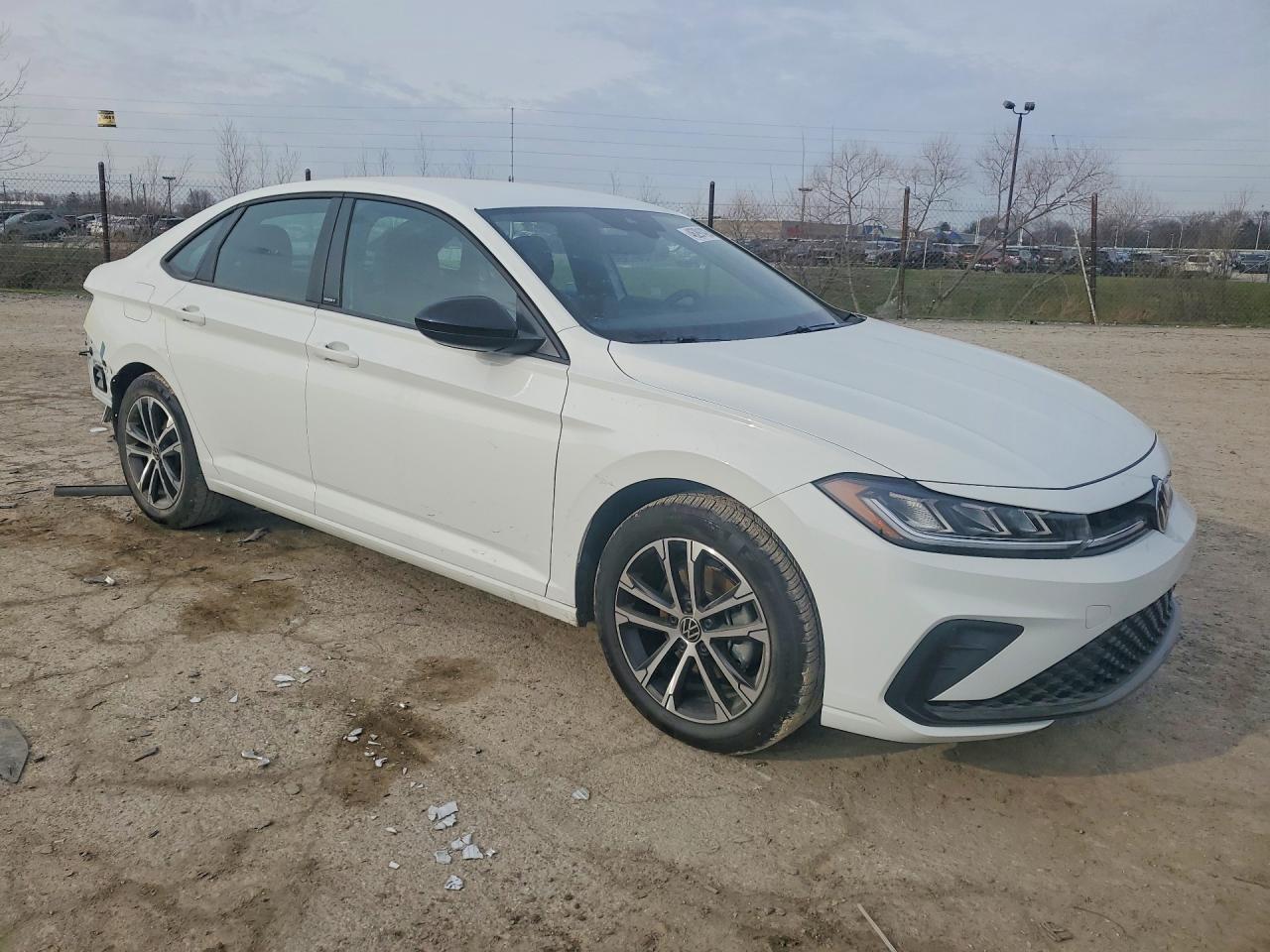 2025 Volkswagen Jetta Sport - Фото 4