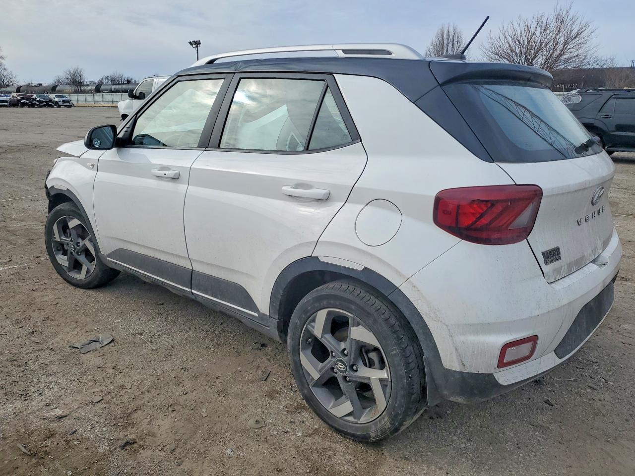 2024 Hyundai Venue Limited - Фото 2
