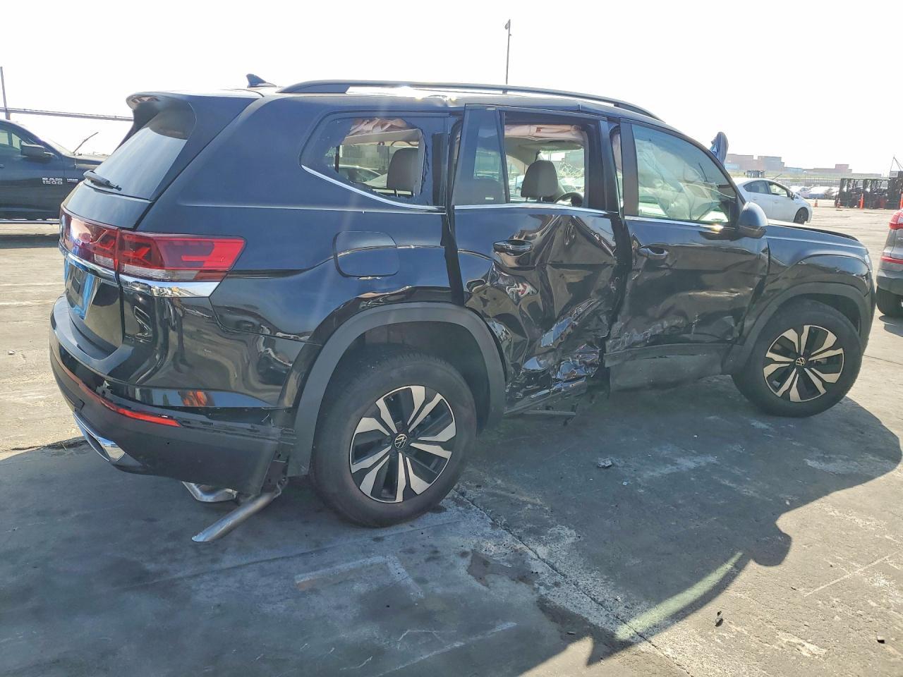2026 Volkswagen Atlas Se - Image 3