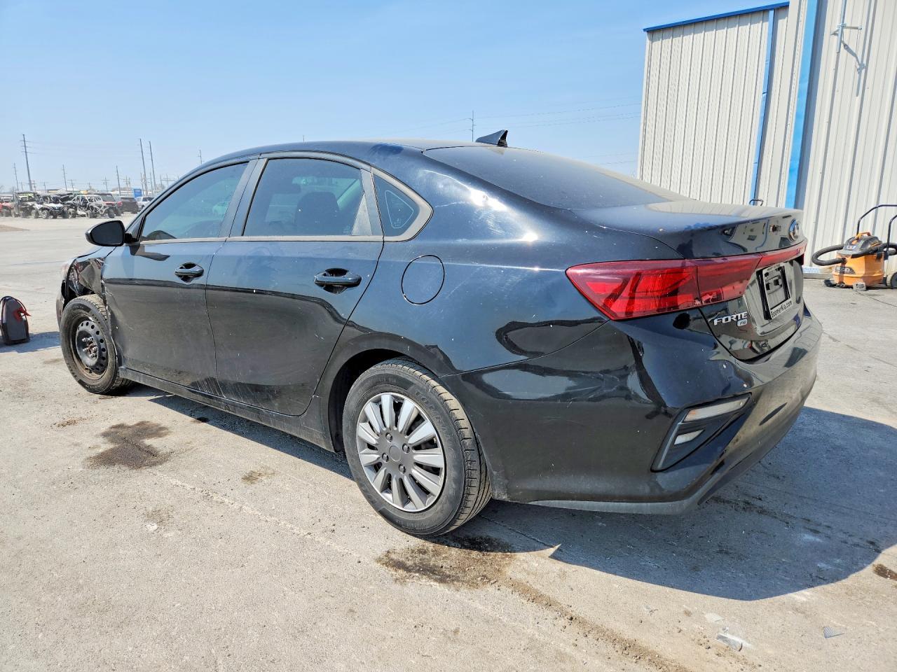 2021 Kia Forte Fe - Image 2