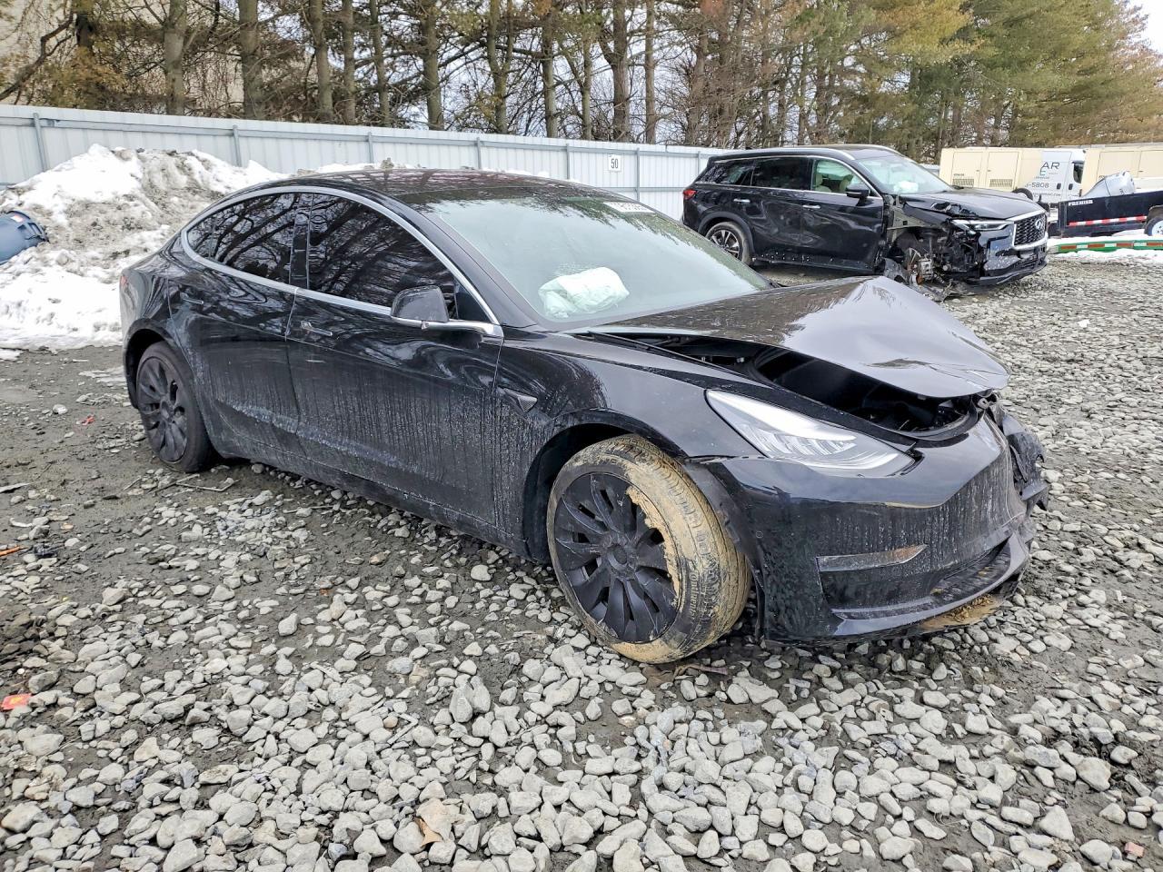 2019 Tesla Model 3 - Фото 4