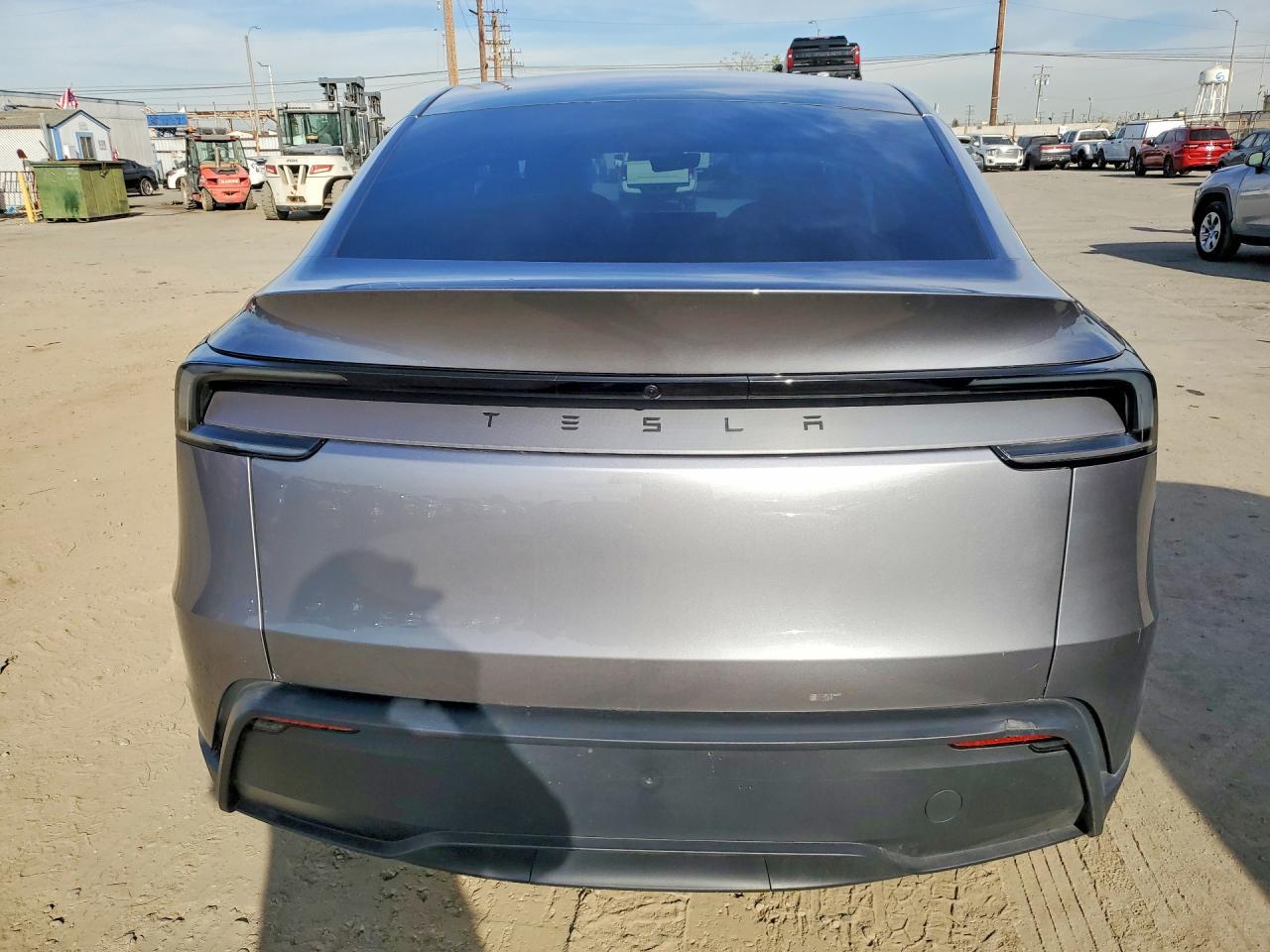 2026 Tesla Model Y - Фото 6