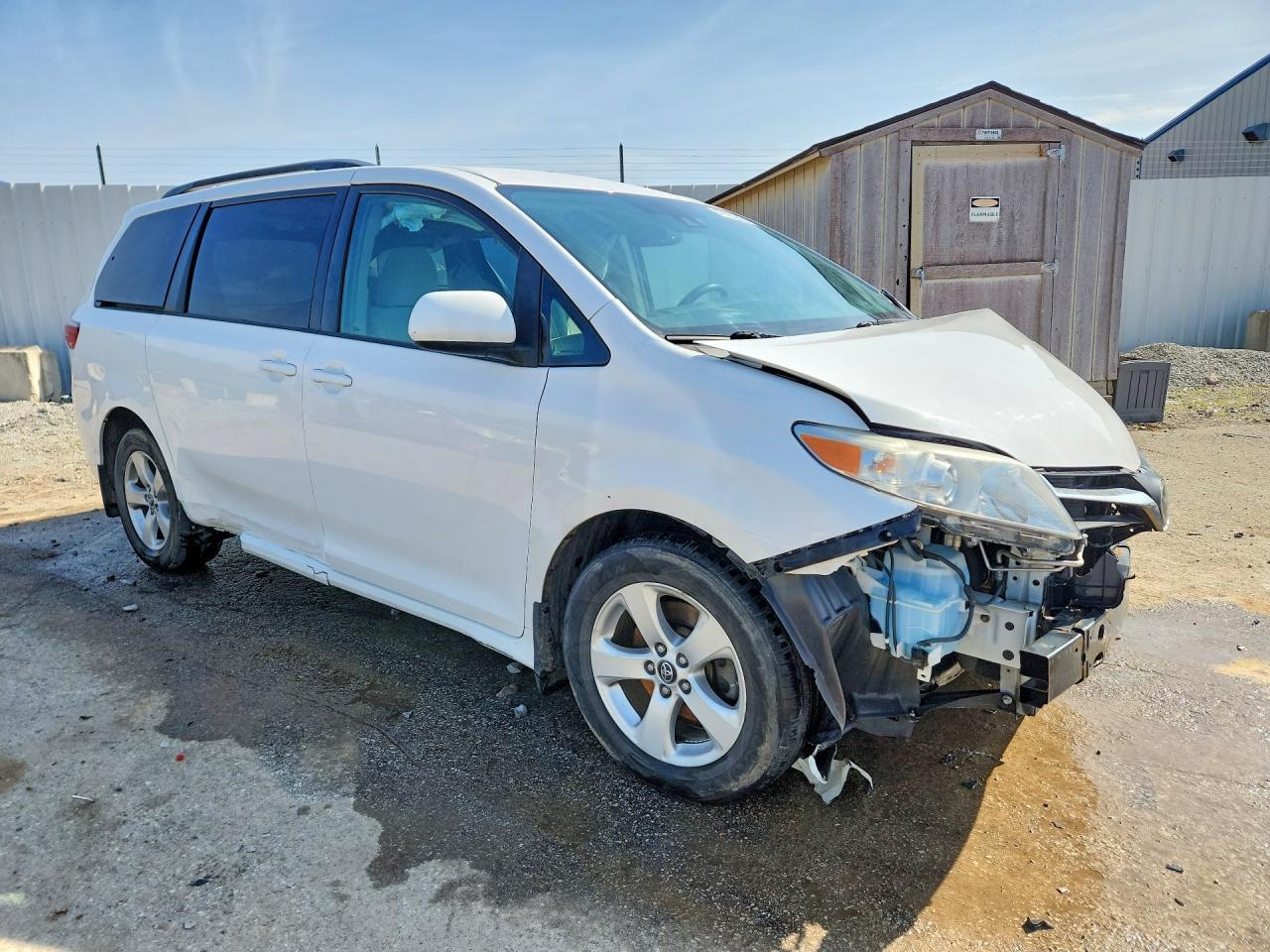 2018 Toyota Sienna Le 8-Passenger - Фото 4