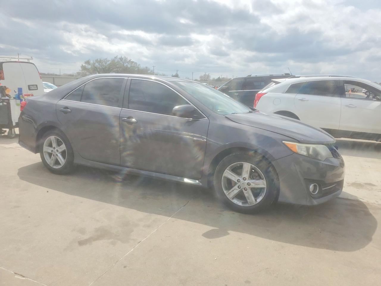 2014 Toyota Camry Se - Фото 4