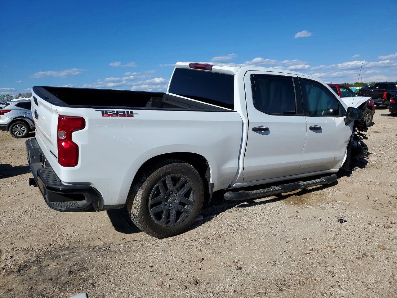 2026 Chevrolet Silverado K1500 Trail Boss Custom - Фото 3