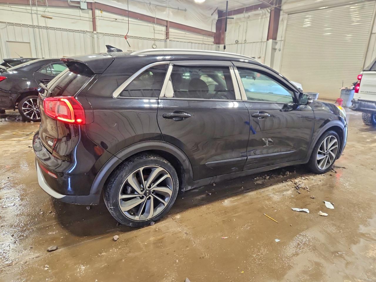 2017 Kia Niro Touring - Фото 3