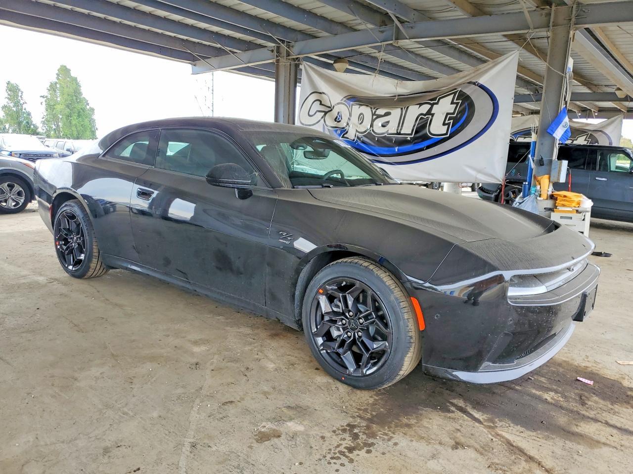 2025 Dodge Charger Daytona R - Image 4