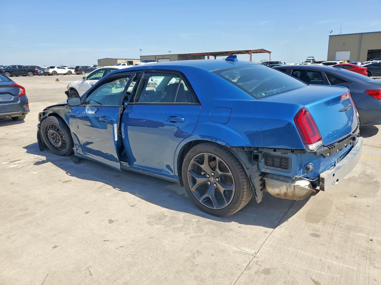 2023 Chrysler 300 - Image 2