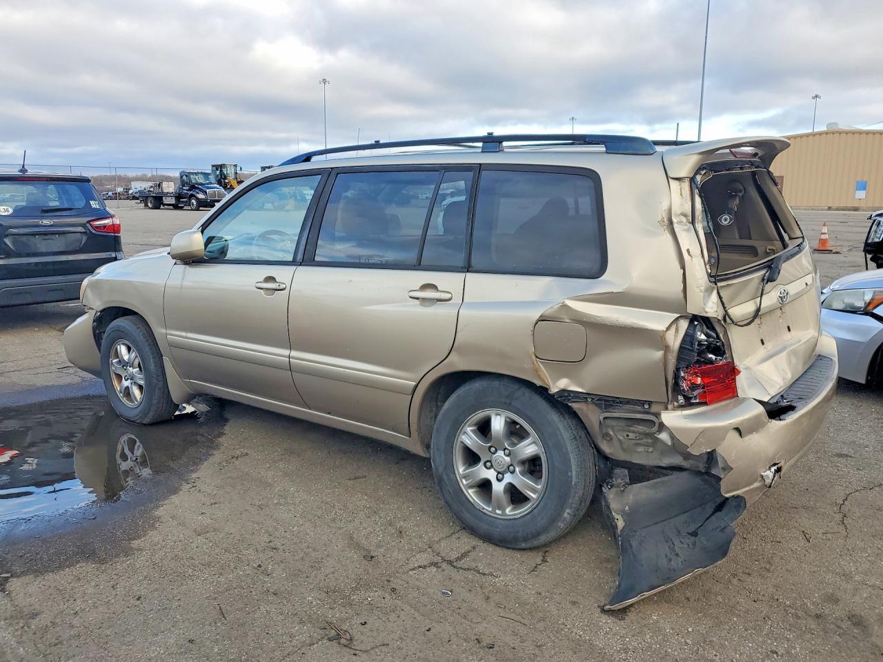 2004 Toyota Highlander Base - Фото 2