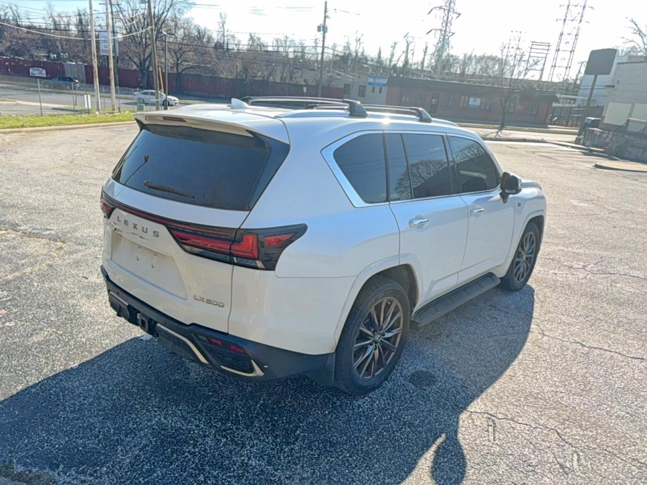 2022 Lexus Lx 600 F Sport Handling - Фото 4