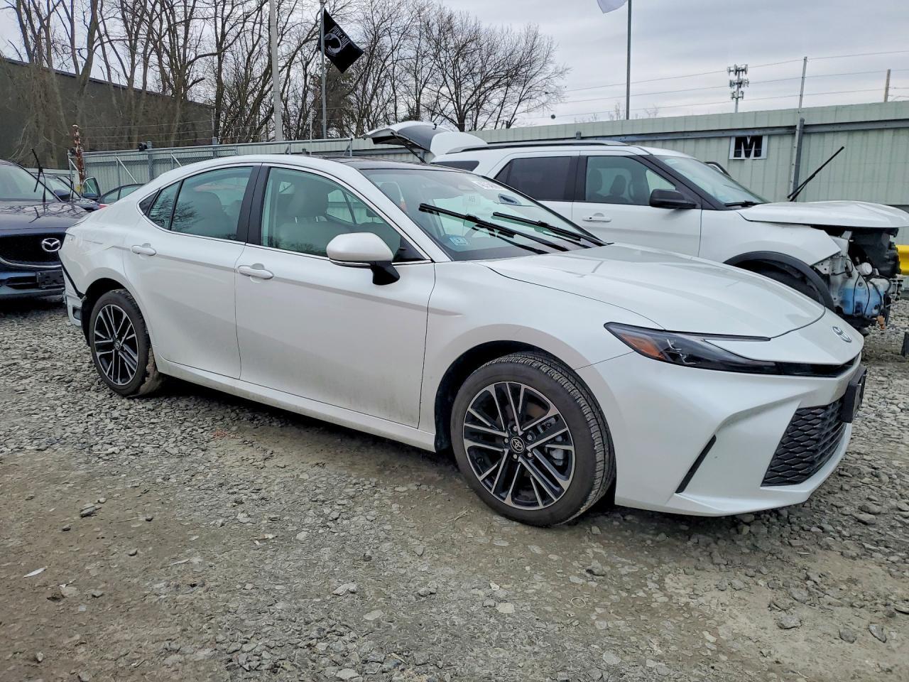 2025 Toyota Camry Xle - Фото 4