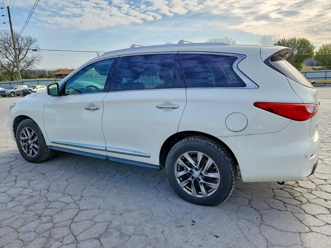 2013 Infiniti Jx35 Base - Image 2