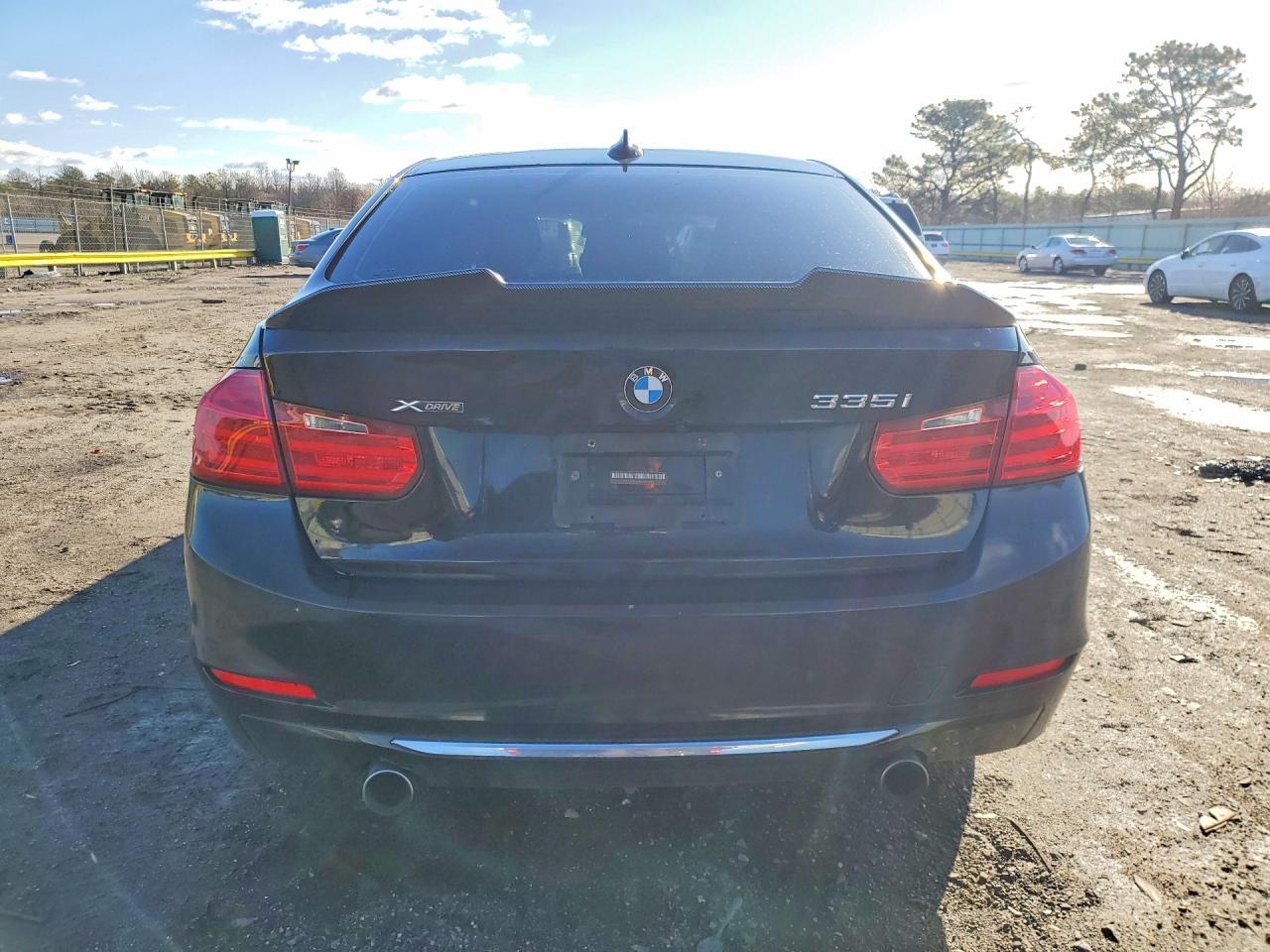 2015 BMW 335 Xi - Image 6