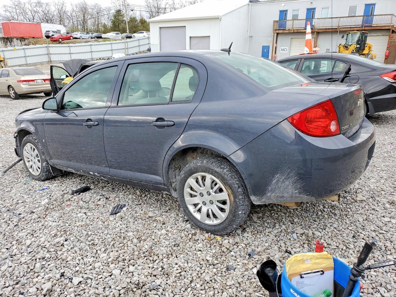 2009 Chevrolet Cobalt Ls - Image 2