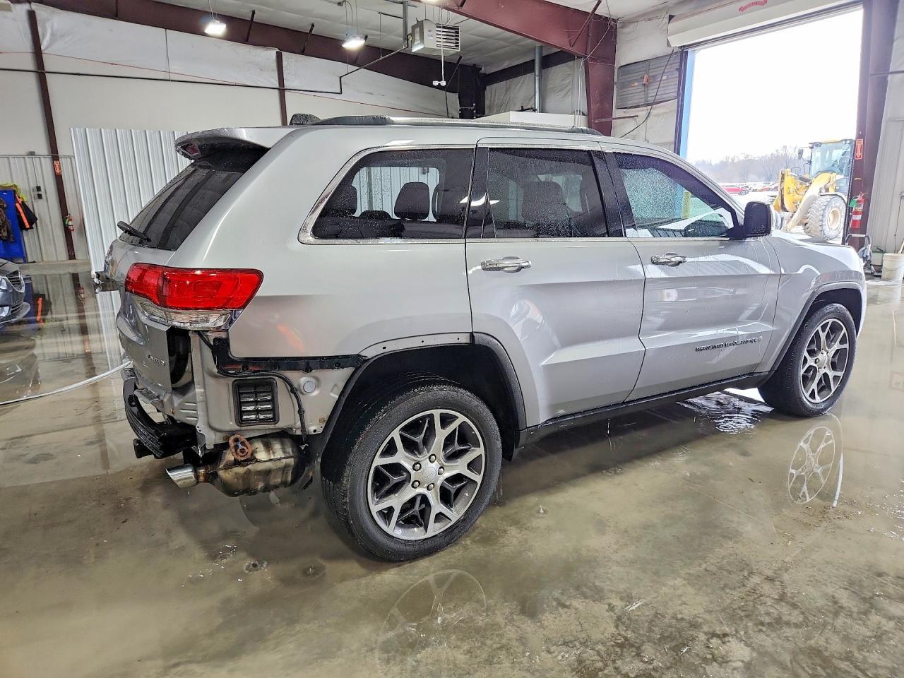 2019 Jeep Grand Cherokee Limited - Image 3