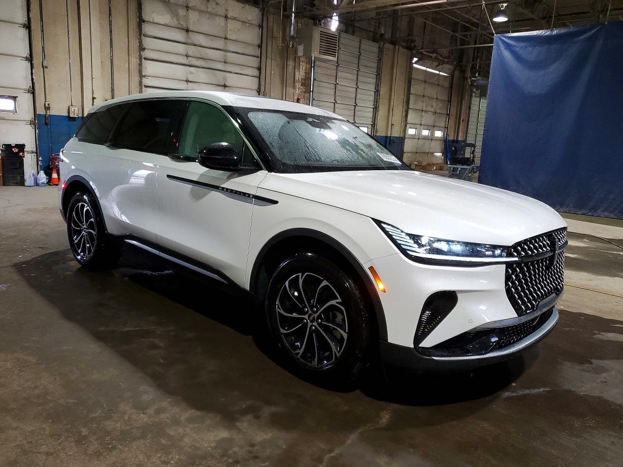 2025 Lincoln Nautilus Premiere - Фото 4