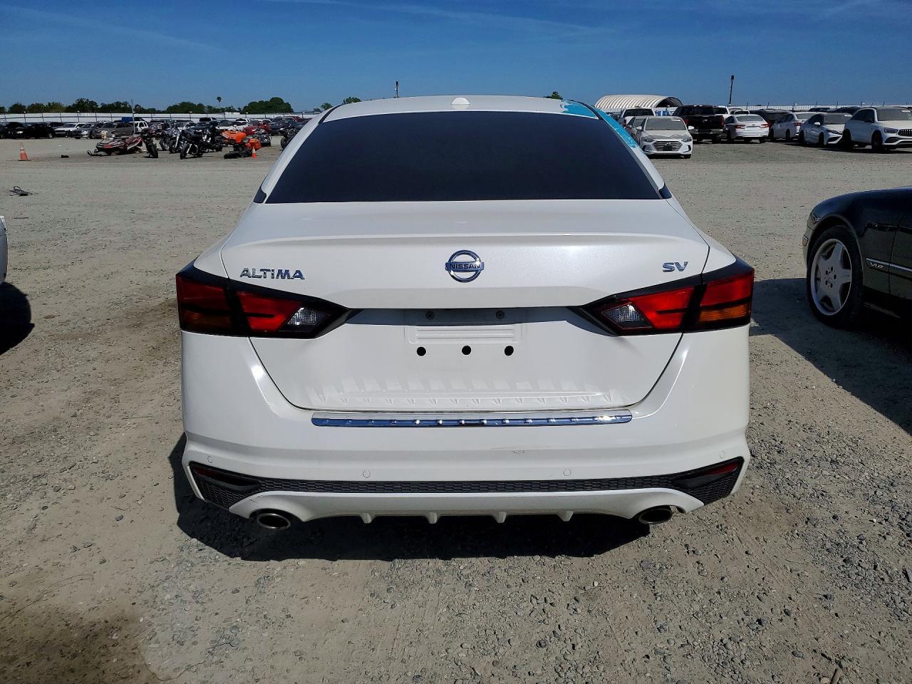 2021 Nissan Altima 2.5 Sv - Фото 6