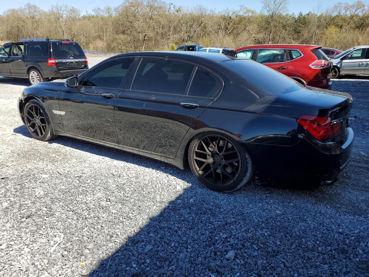 2014 BMW 750 Li - Image 2