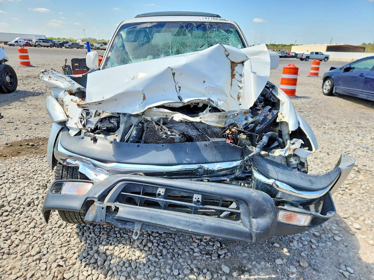 2002 Toyota 4Runner Sr5 - Image 5