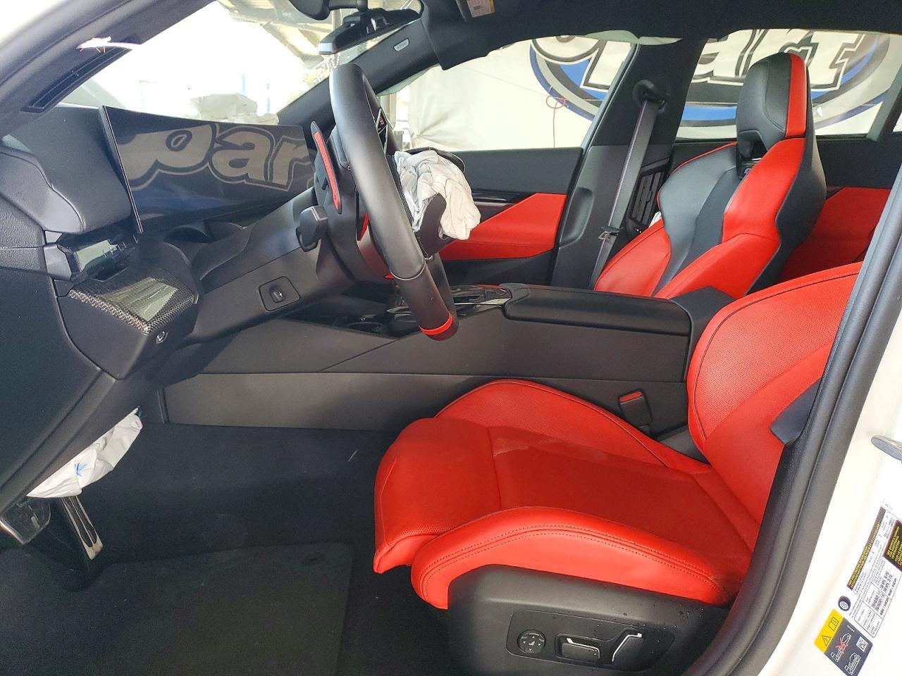 2025 BMW M5 - Image 7