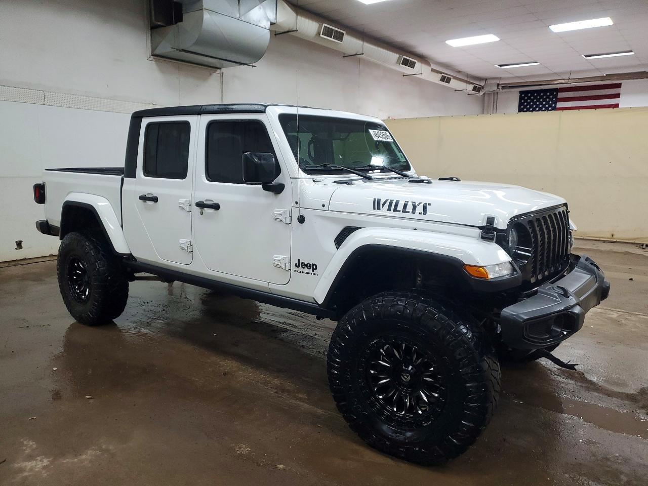 2023 Jeep Gladiator Sport - Image 4
