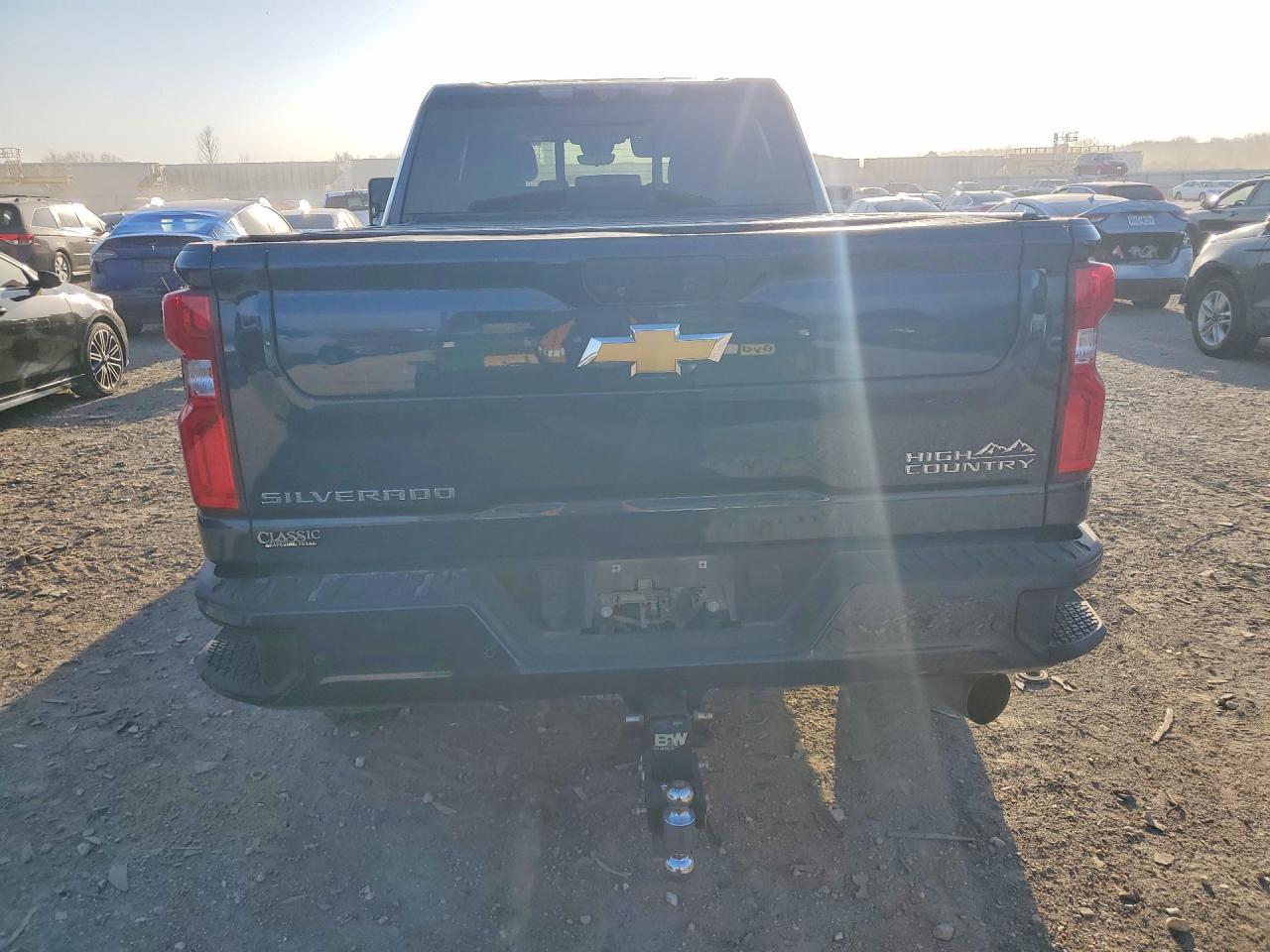2022 Chevrolet Silverado K2500 High Country - Фото 6