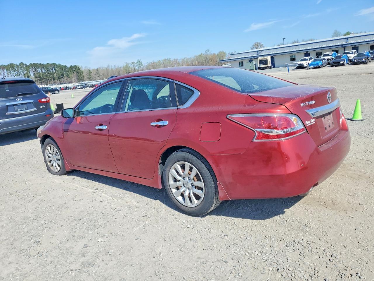 2015 Nissan Altima 2.5 S - Фото 2