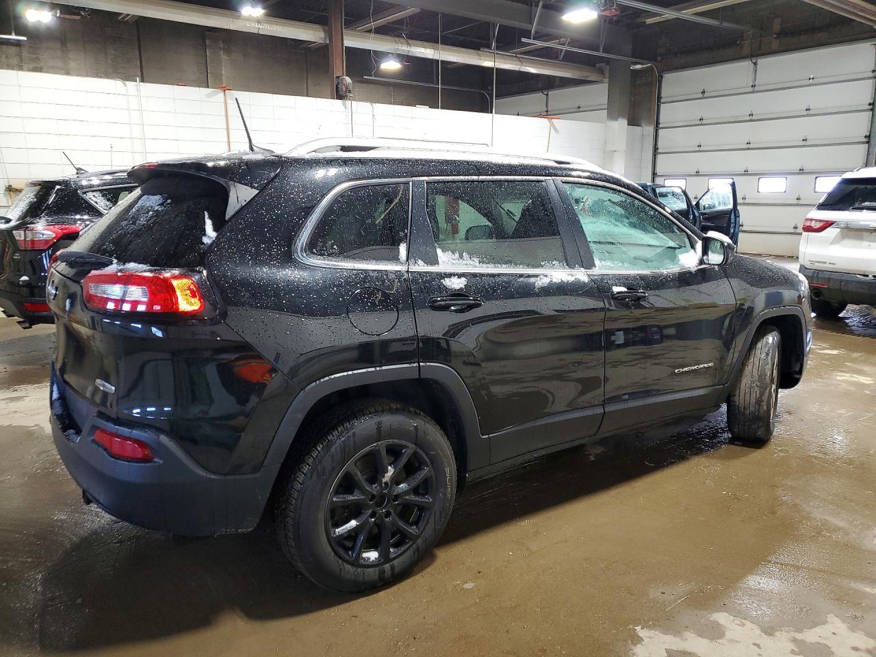 2017 Jeep Cherokee Latitude - Фото 3