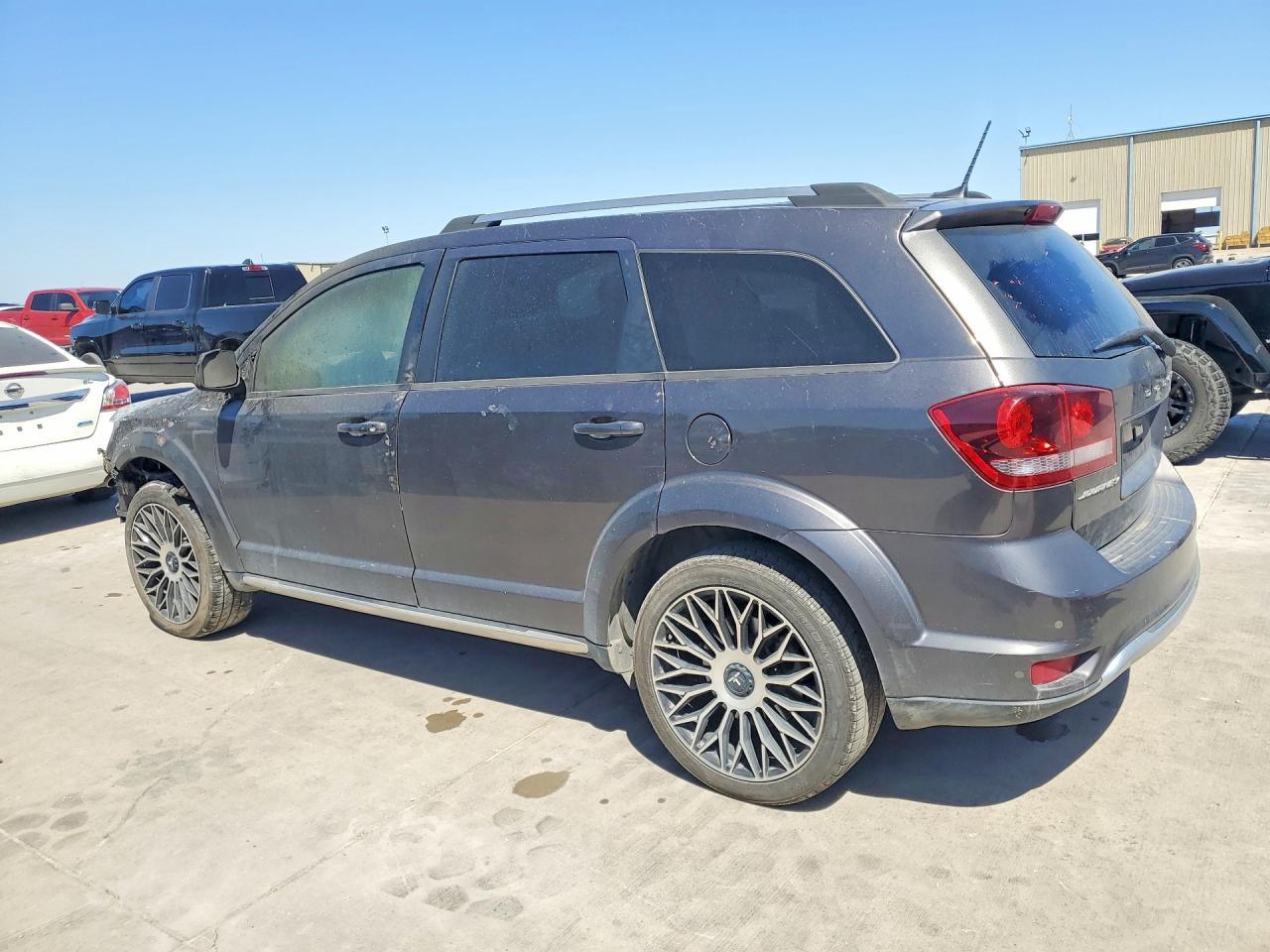 2019 Dodge Journey Crossroad - Image 3