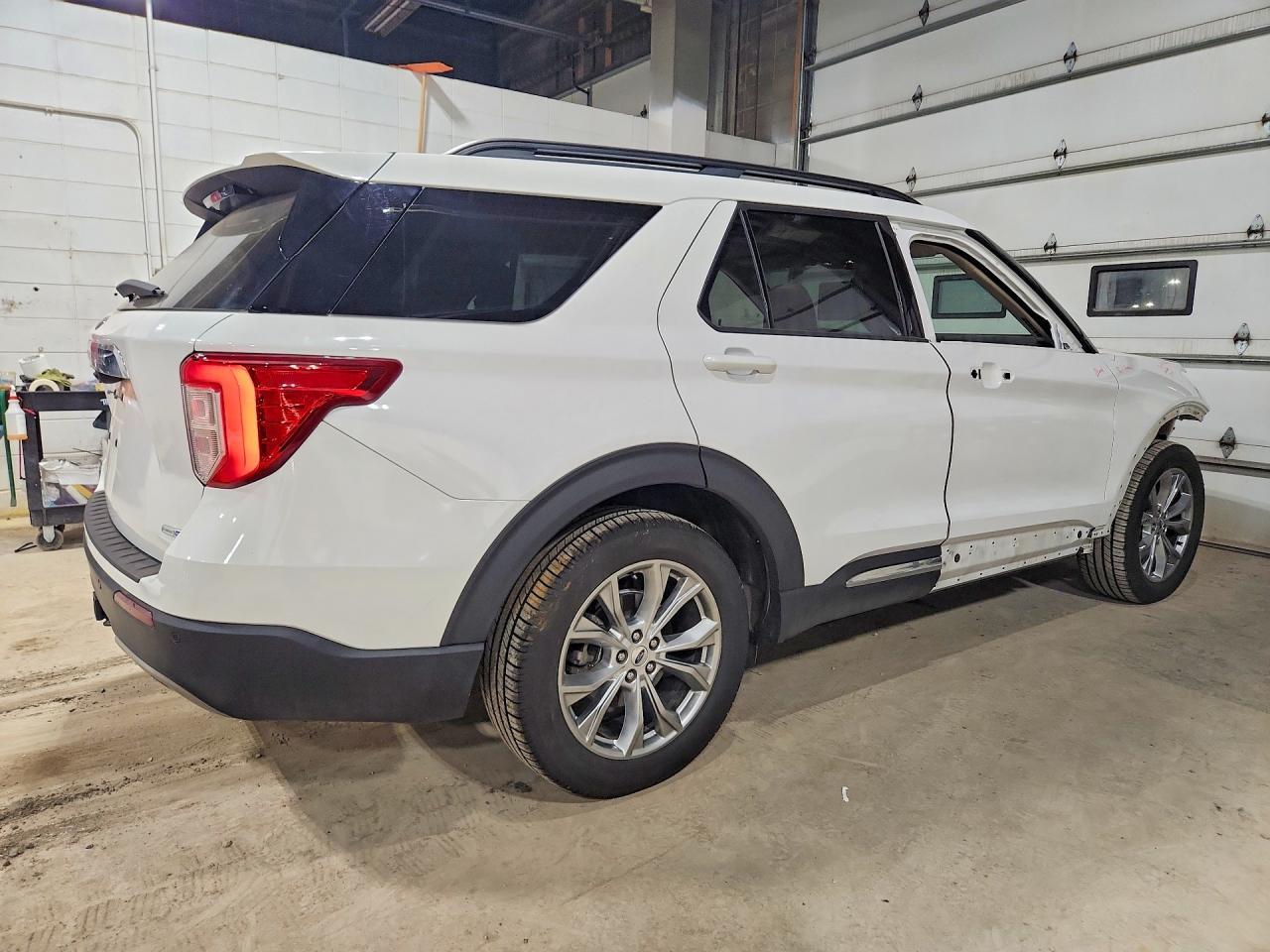 2020 Ford Explorer Xlt - Image 3
