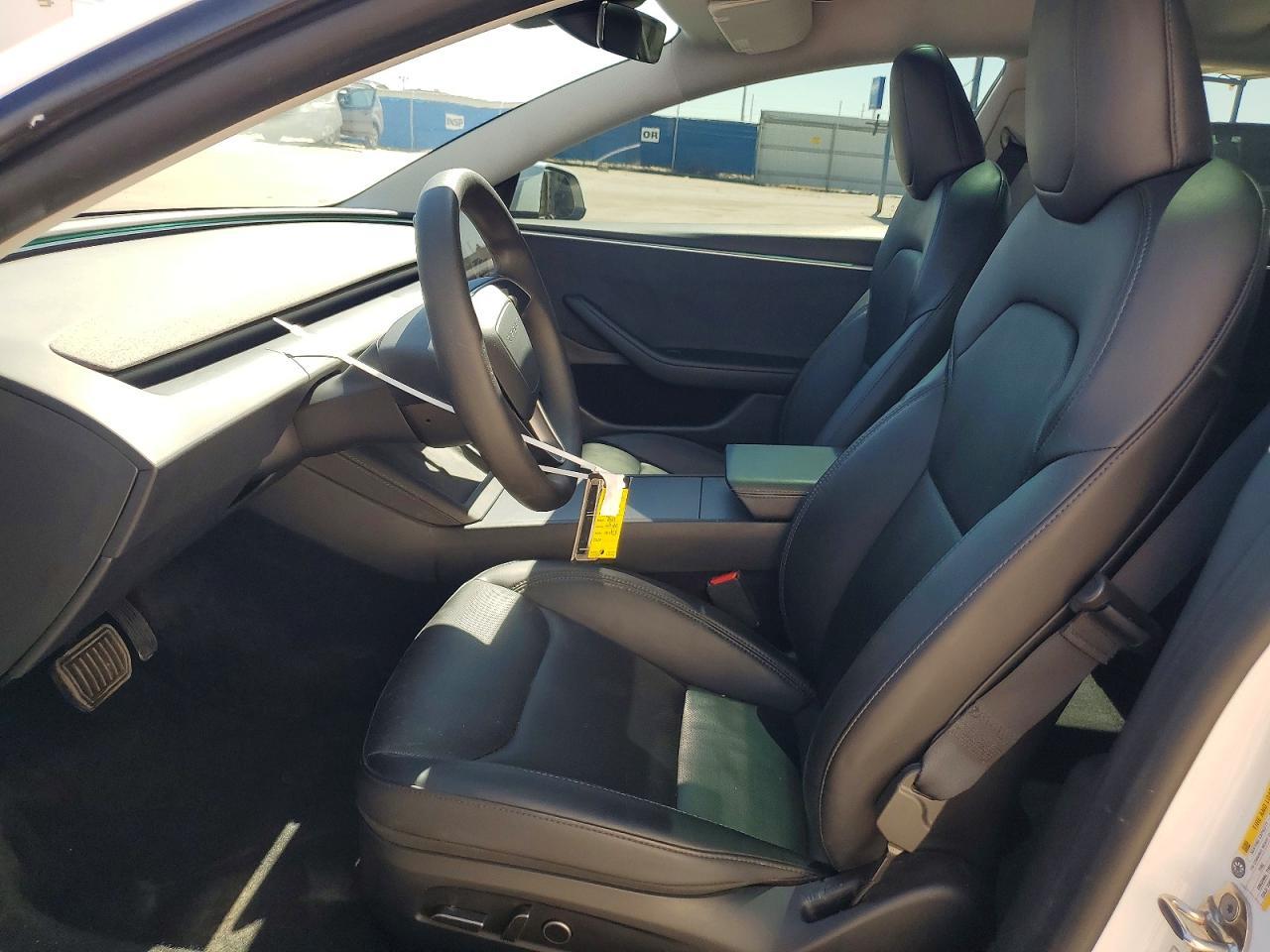 2024 Tesla Model 3 - Image 7