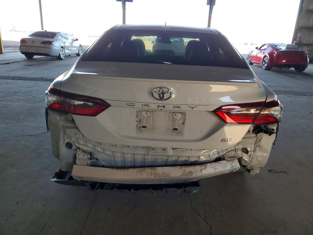 2023 Toyota Camry Se - Image 6