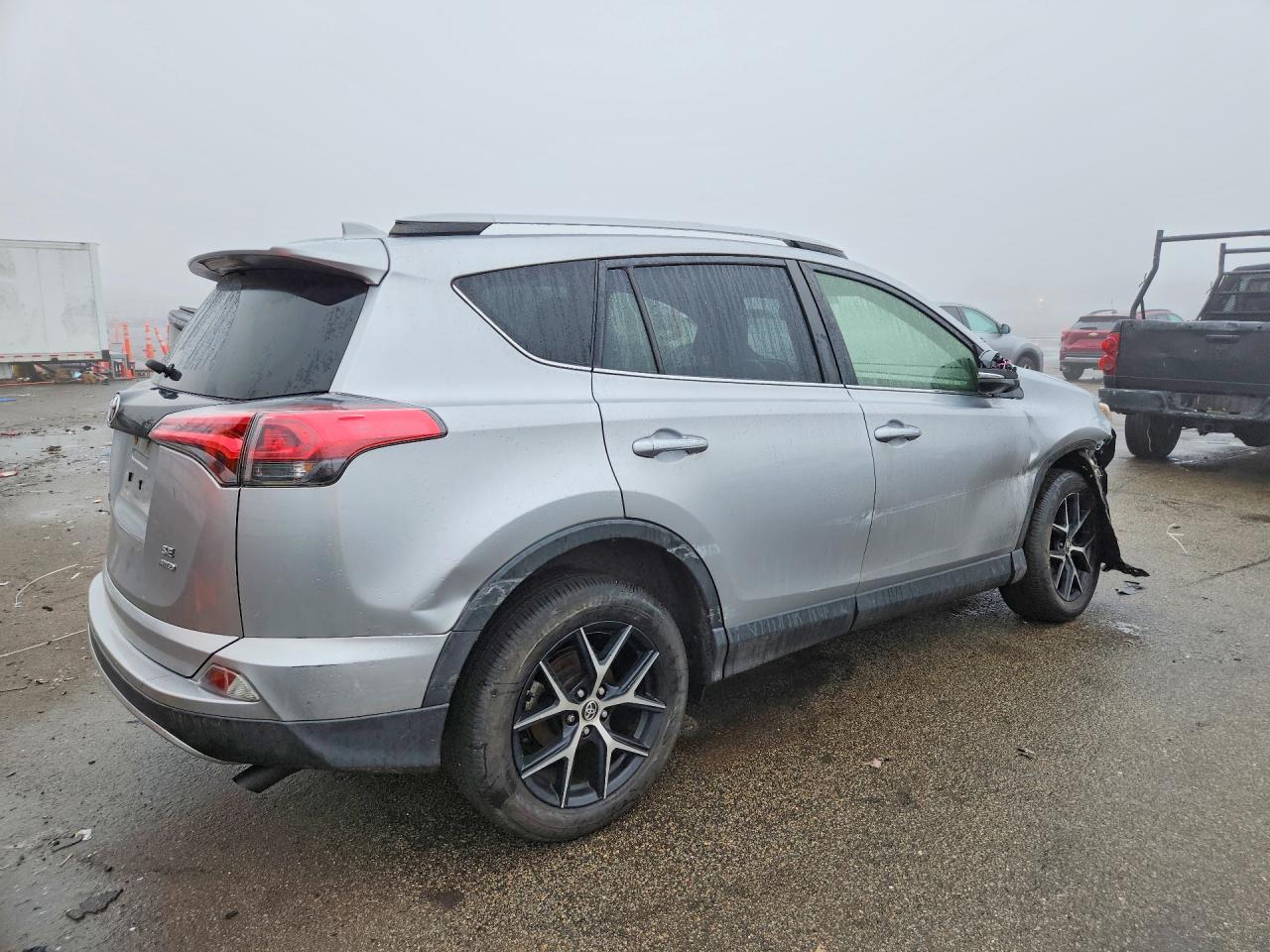 2018 Toyota Rav4 Se - Image 3