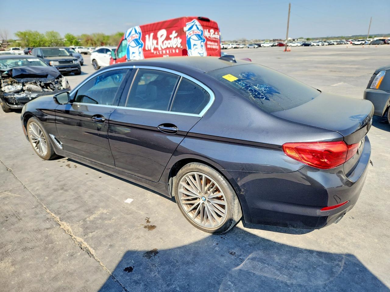 2020 BMW 530 I - Image 2