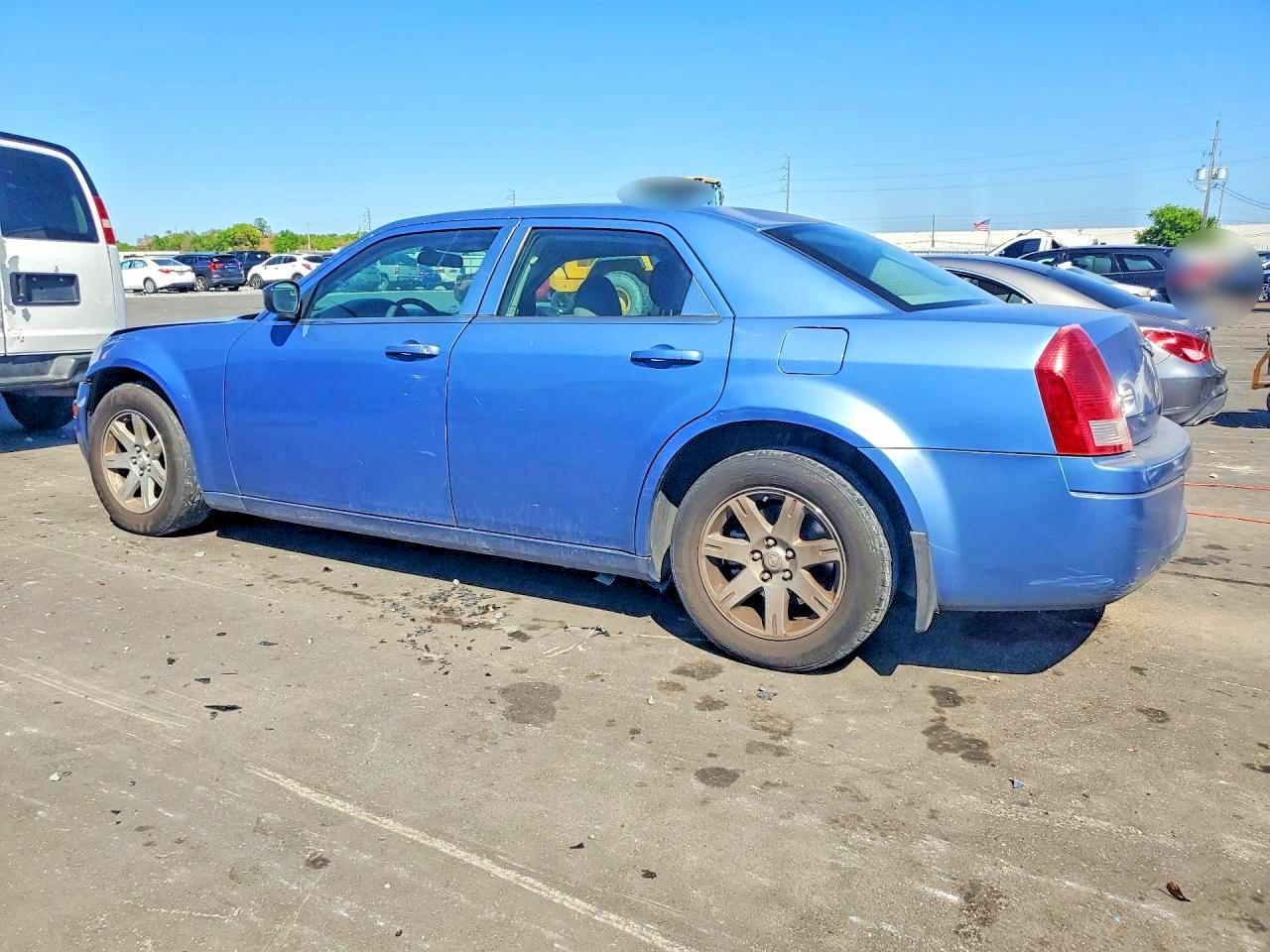 2007 Chrysler 300 - Фото 2