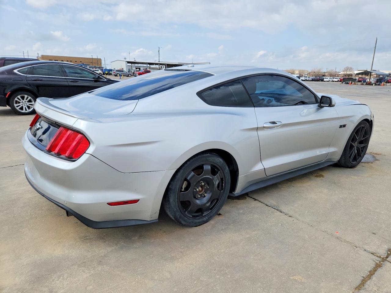 2016 Ford Mustang - Image 3