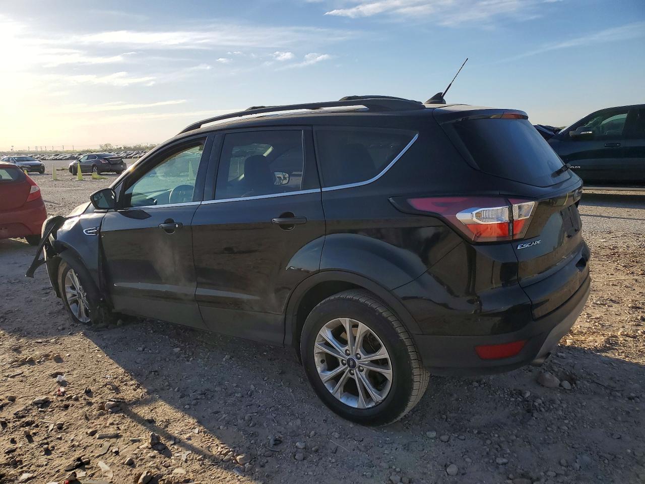 2018 Ford Escape Sel - Фото 2