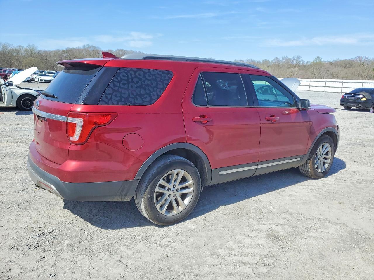 2017 Ford Explorer Xlt - Фото 3